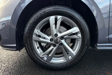 DE25YHP Volkswagen Polo 1.0 TSI 115 R-Line 5dr DSG Thumbnail #12