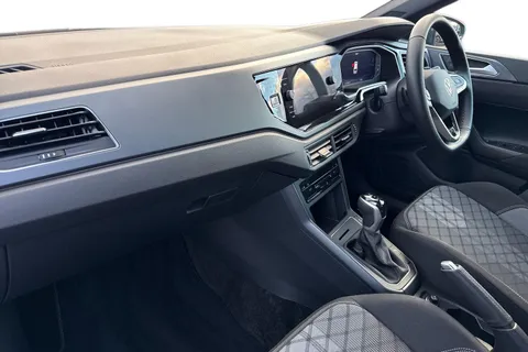 DE25YHP Volkswagen Polo 1.0 TSI 115 R-Line 5dr DSG Thumbnail #16