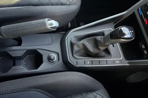 DE25YHP Volkswagen Polo 1.0 TSI 115 R-Line 5dr DSG Thumbnail #24