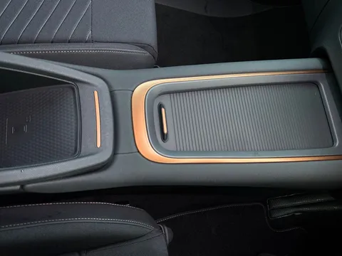  CUPRA Born e-Boost 59kWh V1 Auto 5dr Thumbnail #20