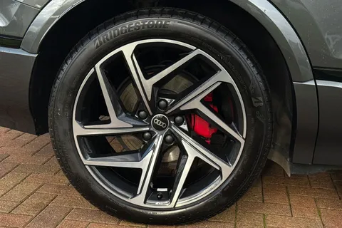 12 of 62 for Audi Q6 E-Tron Q6 SUV Edition 1 e-tron performance 225,00 kW