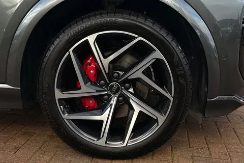 13 of 62 for Audi Q6 E-Tron Q6 SUV Edition 1 e-tron performance 225,00 kW