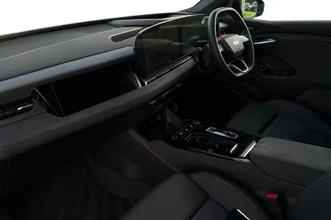 15 of 62 for Audi Q6 E-Tron Q6 SUV Edition 1 e-tron performance 225,00 kW