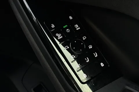 38 of 62 for Audi Q6 E-Tron Q6 SUV Edition 1 e-tron performance 225,00 kW