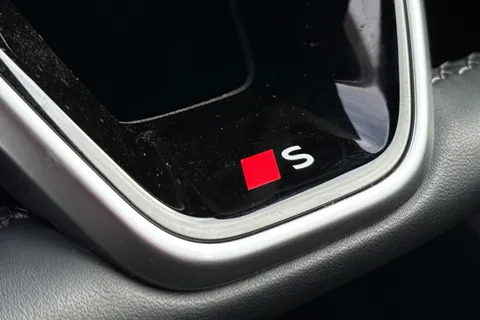 47 of 62 for Audi Q6 E-Tron Q6 SUV Edition 1 e-tron performance 225,00 kW