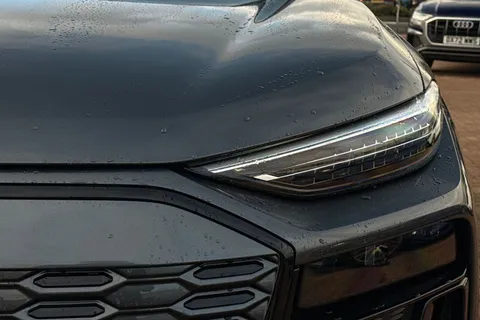 53 of 62 for Audi Q6 E-Tron Q6 SUV Edition 1 e-tron performance 225,00 kW