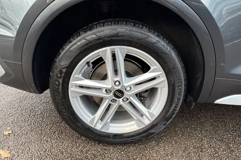 DA22MYB Audi Q5 S line 40 TDI quattro 204 PS S tronic Thumbnail #12