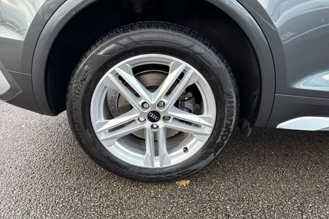 DA22MYB Audi Q5 S line 40 TDI quattro 204 PS S tronic Thumbnail #14