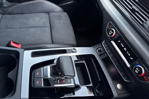 DA22MYB Audi Q5 S line 40 TDI quattro 204 PS S tronic Thumbnail #51