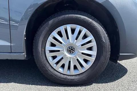 9 of 51 for Volkswagen Caddy C20 Cargo Commerce SWB 102PS 2.0 TDI Manual - Air Con / App Connect