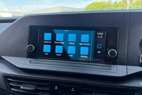 16 of 51 for Volkswagen Caddy C20 Cargo Commerce SWB 102PS 2.0 TDI Manual - Air Con / App Connect