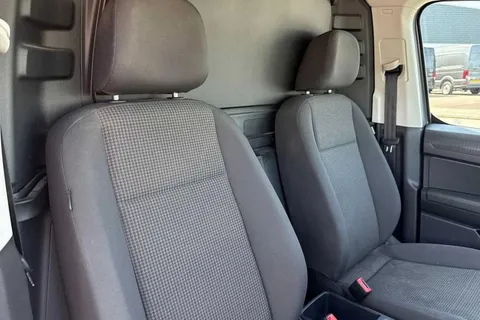 23 of 51 for Volkswagen Caddy C20 Cargo Commerce SWB 102PS 2.0 TDI Manual - Air Con / App Connect