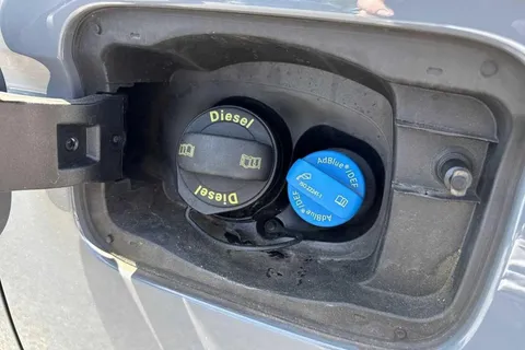 24 of 51 for Volkswagen Caddy C20 Cargo Commerce SWB 102PS 2.0 TDI Manual - Air Con / App Connect