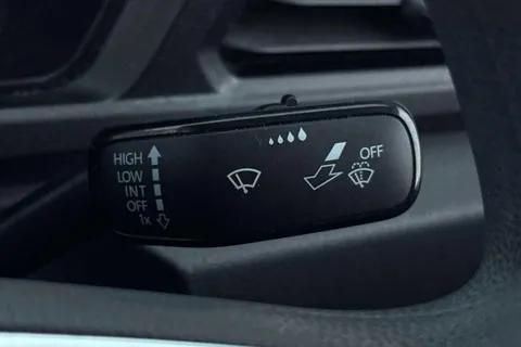 35 of 51 for Volkswagen Caddy C20 Cargo Commerce SWB 102PS 2.0 TDI Manual - Air Con / App Connect