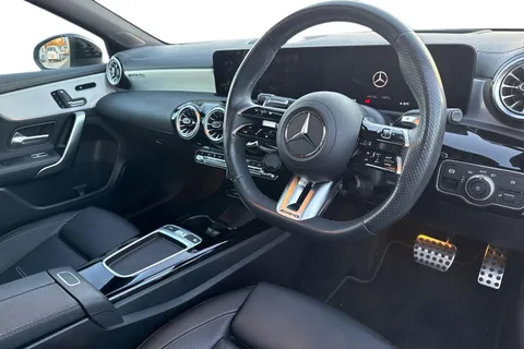 KN24UVK Mercedes-Benz A Class 2.0 A35h MHEV AMG (Premium Plus) 7G-DCT 4MATIC Euro 6 (s/s) 5dr Thumbnail #9