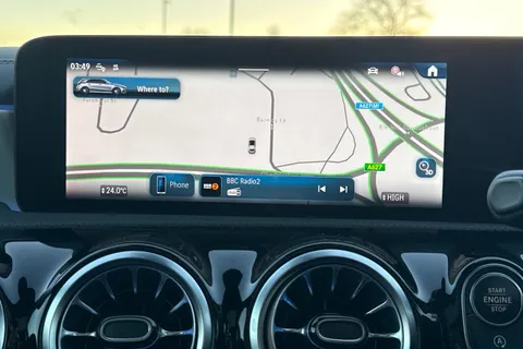 KN24UVK Mercedes-Benz A Class 2.0 A35h MHEV AMG (Premium Plus) 7G-DCT 4MATIC Euro 6 (s/s) 5dr Thumbnail #13