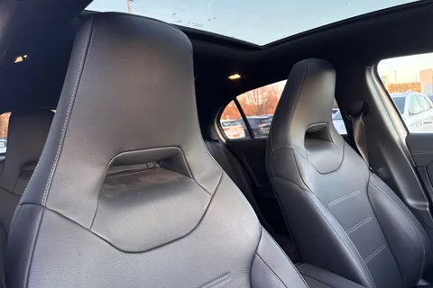 KN24UVK Mercedes-Benz A Class 2.0 A35h MHEV AMG (Premium Plus) 7G-DCT 4MATIC Euro 6 (s/s) 5dr Thumbnail #22