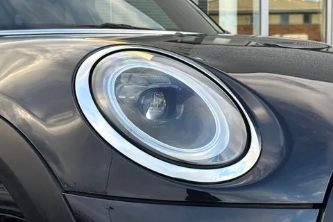 PX72XHE Mini Hatch 1.5 Cooper Exclusive Steptronic Euro 6 (s/s) 5dr Thumbnail #10