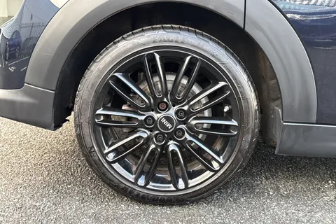 PX72XHE Mini Hatch 1.5 Cooper Exclusive Steptronic Euro 6 (s/s) 5dr Thumbnail #13