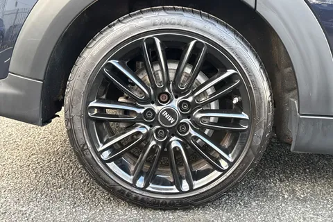 PX72XHE Mini Hatch 1.5 Cooper Exclusive Steptronic Euro 6 (s/s) 5dr Thumbnail #14