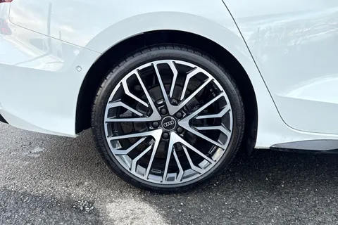 SV25VLJ Audi S3 Vorsprung TFSI 333 PS S tronic Thumbnail #13