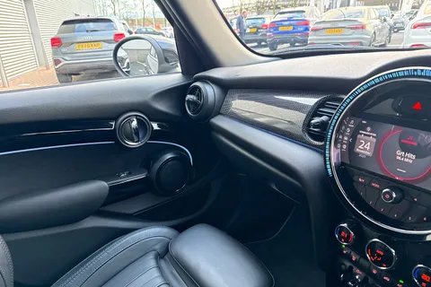 PX72XHE Mini Hatch 1.5 Cooper Exclusive Steptronic Euro 6 (s/s) 5dr Thumbnail #21