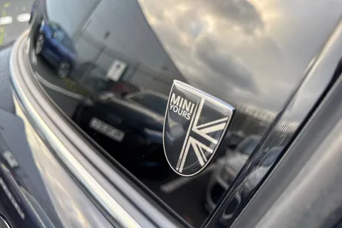 PX72XHE Mini Hatch 1.5 Cooper Exclusive Steptronic Euro 6 (s/s) 5dr Thumbnail #31