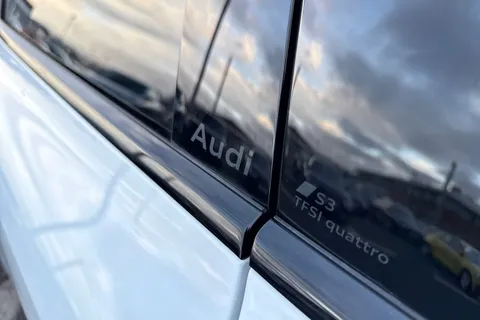 SV25VLJ Audi S3 Vorsprung TFSI 333 PS S tronic Thumbnail #33