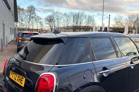 PX72XHE Mini Hatch 1.5 Cooper Exclusive Steptronic Euro 6 (s/s) 5dr Thumbnail #33