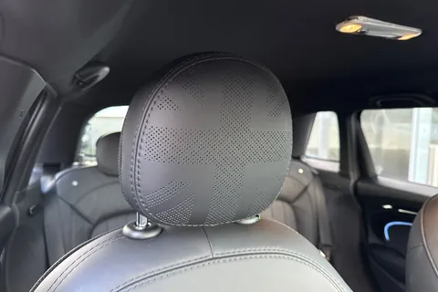 PX72XHE Mini Hatch 1.5 Cooper Exclusive Steptronic Euro 6 (s/s) 5dr Thumbnail #43