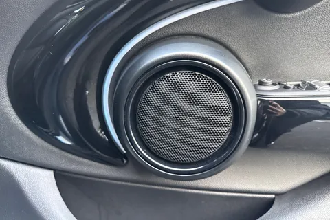 PX72XHE Mini Hatch 1.5 Cooper Exclusive Steptronic Euro 6 (s/s) 5dr Thumbnail #49