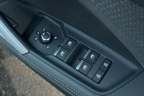 SV25VLJ Audi S3 Vorsprung TFSI 333 PS S tronic Thumbnail #48