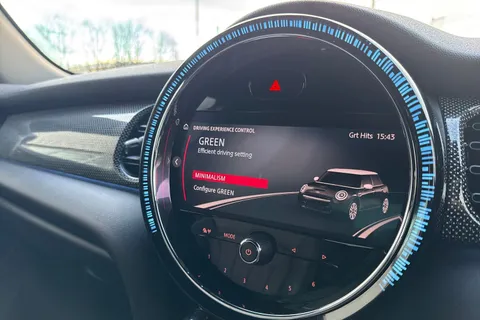 PX72XHE Mini Hatch 1.5 Cooper Exclusive Steptronic Euro 6 (s/s) 5dr Thumbnail #54