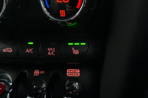 PX72XHE Mini Hatch 1.5 Cooper Exclusive Steptronic Euro 6 (s/s) 5dr Thumbnail #55