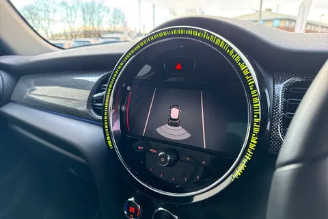 PX72XHE Mini Hatch 1.5 Cooper Exclusive Steptronic Euro 6 (s/s) 5dr Thumbnail #59