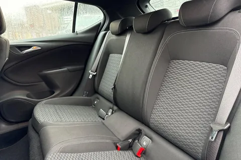 SB19YSE Vauxhall Astra 1.4i Turbo SRi VX Line Nav Euro 6 5dr Thumbnail #15