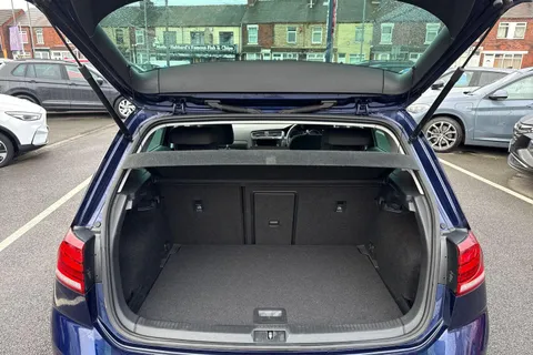 HG69BZX Volkswagen Golf 1.6 TDI Match Edition Euro 6 (s/s) 5dr Thumbnail #11