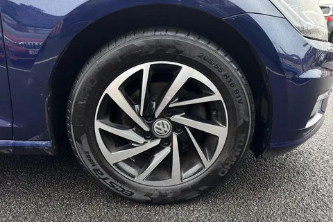 HG69BZX Volkswagen Golf 1.6 TDI Match Edition Euro 6 (s/s) 5dr Thumbnail #23