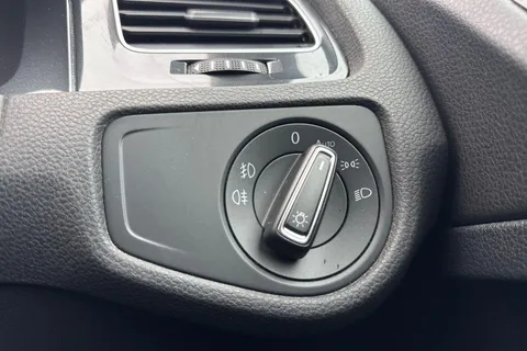 HG69BZX Volkswagen Golf 1.6 TDI Match Edition Euro 6 (s/s) 5dr Thumbnail #27