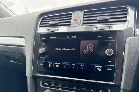 HG69BZX Volkswagen Golf 1.6 TDI Match Edition Euro 6 (s/s) 5dr Thumbnail #30