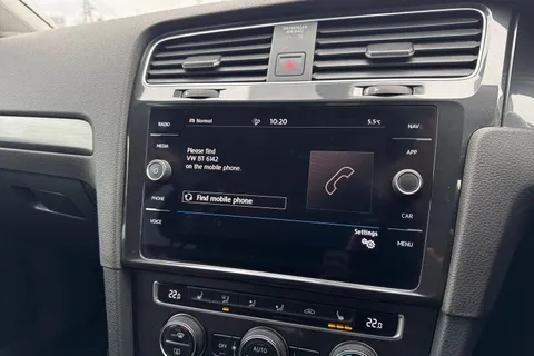 HG69BZX Volkswagen Golf 1.6 TDI Match Edition Euro 6 (s/s) 5dr Thumbnail #32