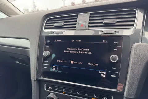 HG69BZX Volkswagen Golf 1.6 TDI Match Edition Euro 6 (s/s) 5dr Thumbnail #33