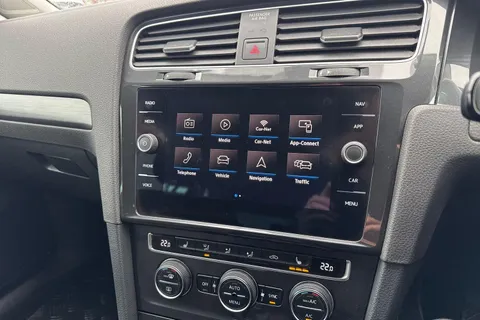 HG69BZX Volkswagen Golf 1.6 TDI Match Edition Euro 6 (s/s) 5dr Thumbnail #34