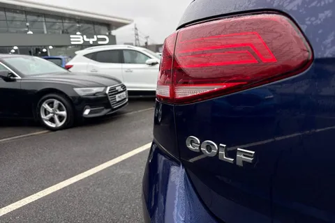 HG69BZX Volkswagen Golf 1.6 TDI Match Edition Euro 6 (s/s) 5dr Thumbnail #45