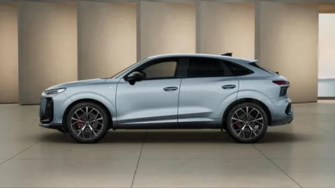  Audi Q3 2.0 TFSI Edition 1 Sportback S Tronic quattro Euro 6 (s/s) 5dr Thumbnail #3