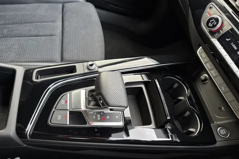 20 of 56 for AUDI A4 35 TFSI Black Edition 5dr S Tronic