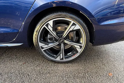 24 of 56 for AUDI A4 35 TFSI Black Edition 5dr S Tronic