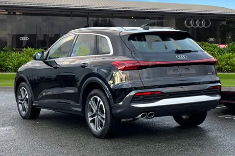  Audi Q5 2.0 TDI Sport S Tronic quattro Euro 6 (s/s) 5dr Thumbnail #3