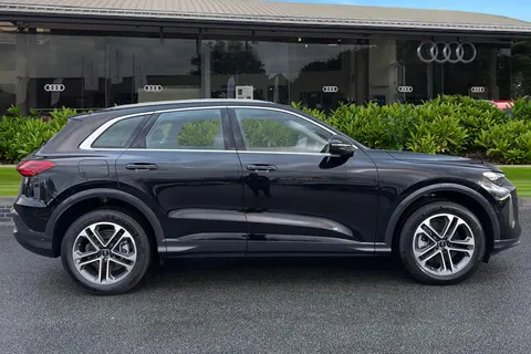  Audi Q5 2.0 TDI Sport S Tronic quattro Euro 6 (s/s) 5dr Thumbnail #4