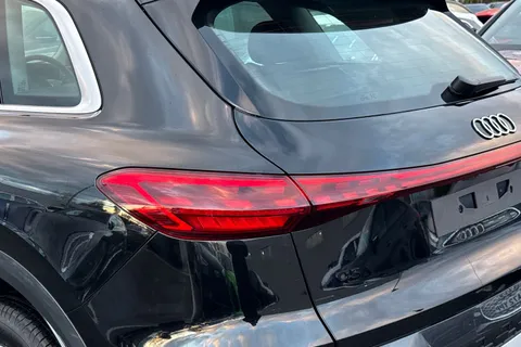  Audi Q5 2.0 TDI Sport S Tronic quattro Euro 6 (s/s) 5dr Thumbnail #8